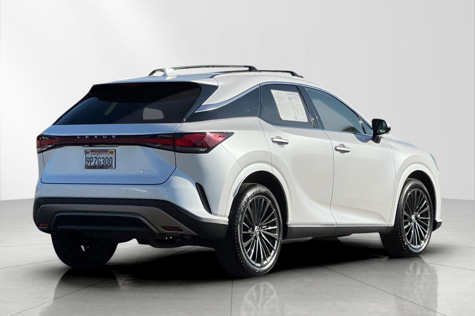2024 Lexus RX 350 Premium photo 3