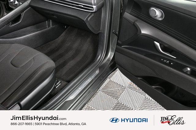 2024 Hyundai Elantra SE photo 21