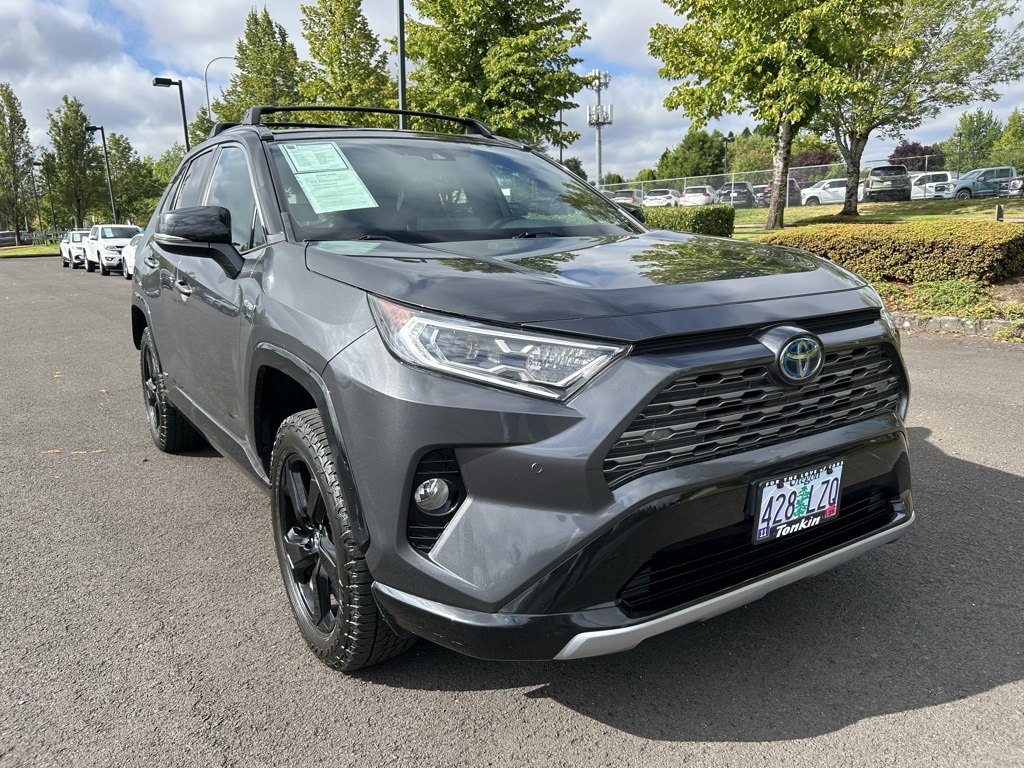 2020 Toyota RAV4 Hybrid XSE photo 2
