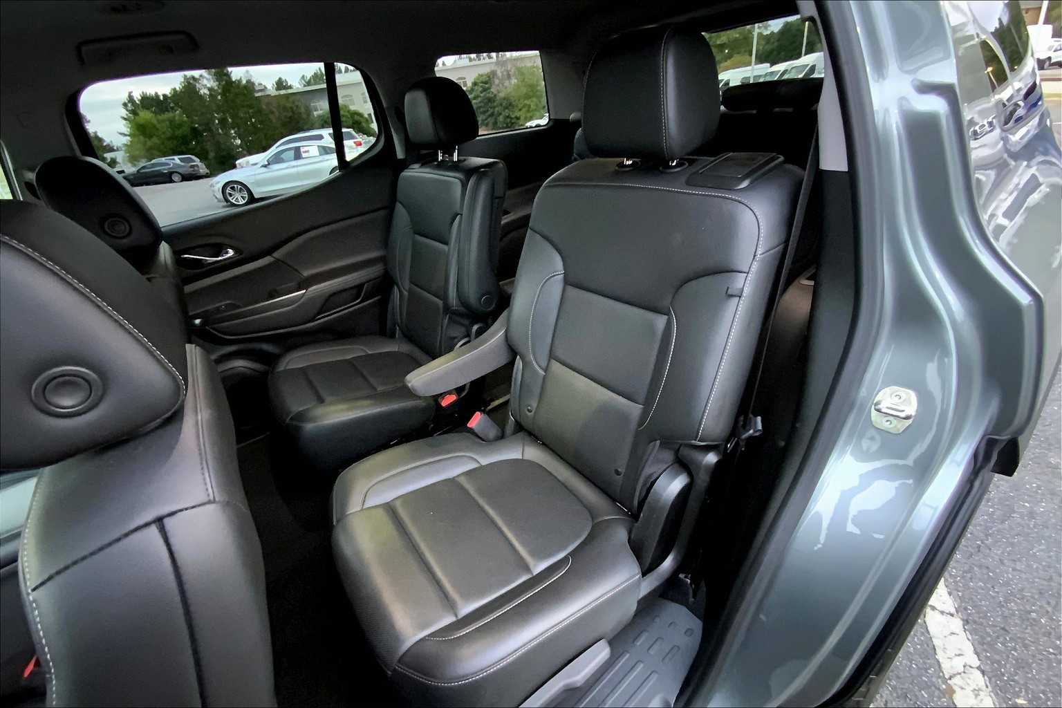2023 Gmc Acadia SLT photo 19