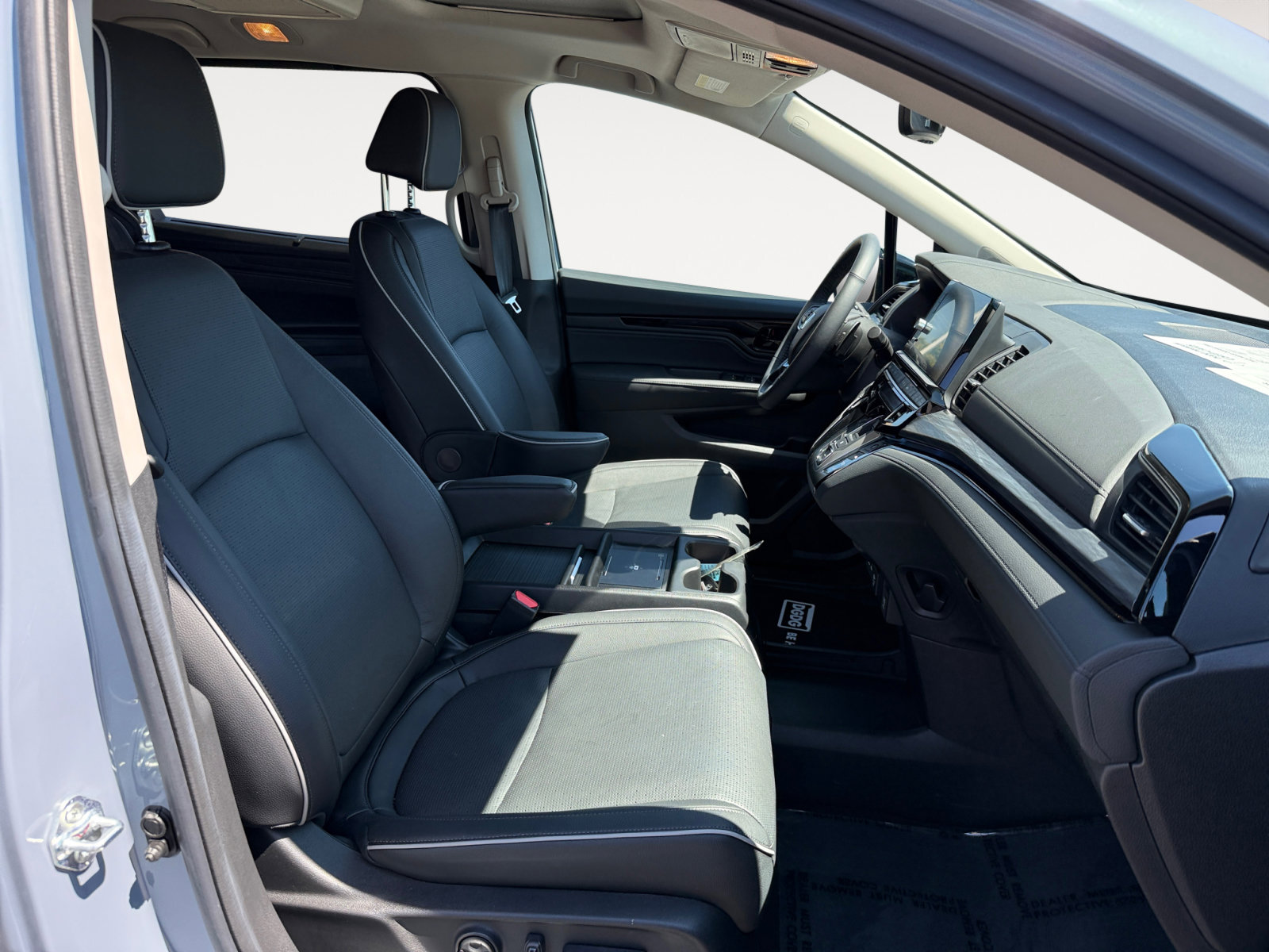 2025 Honda Odyssey Elite photo 18