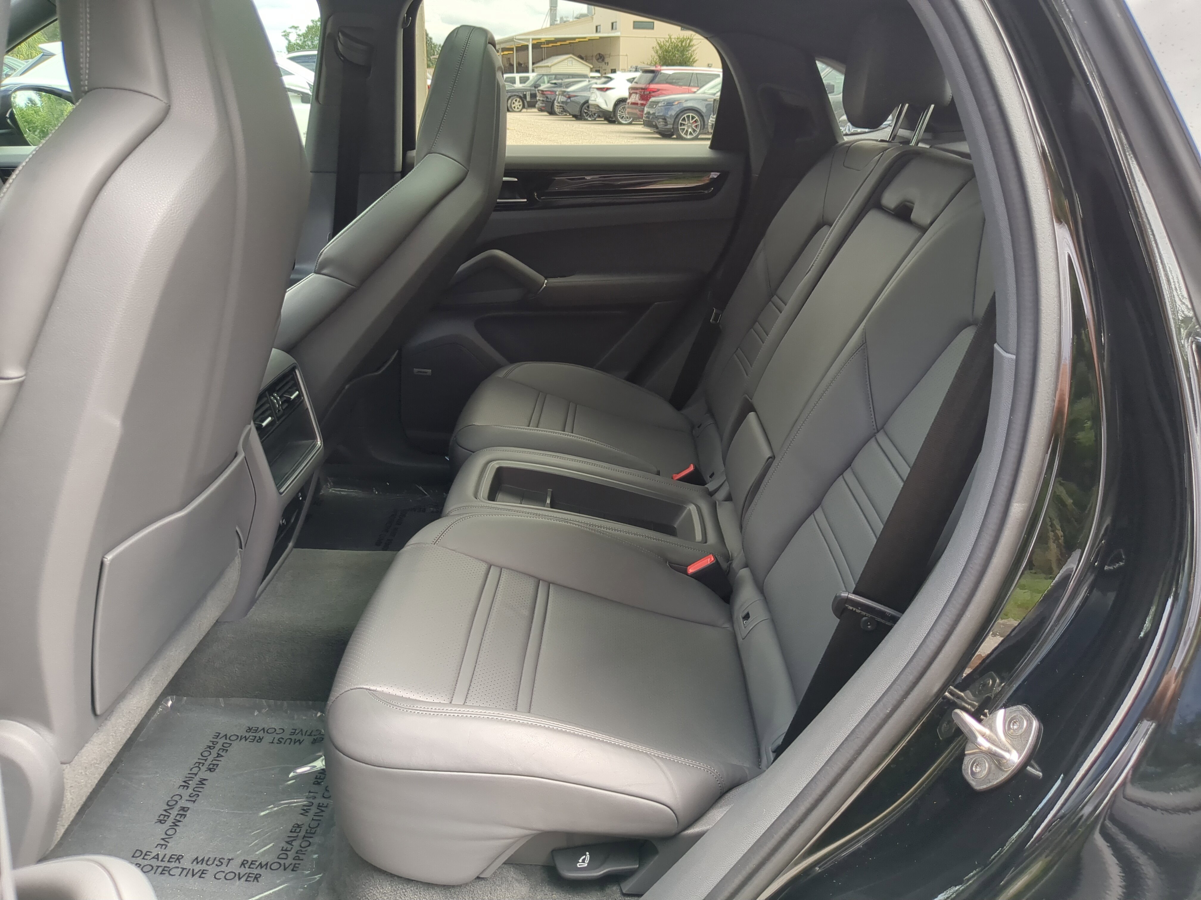 2022 Porsche Cayenne E-Hybrid Coupe Base photo 9