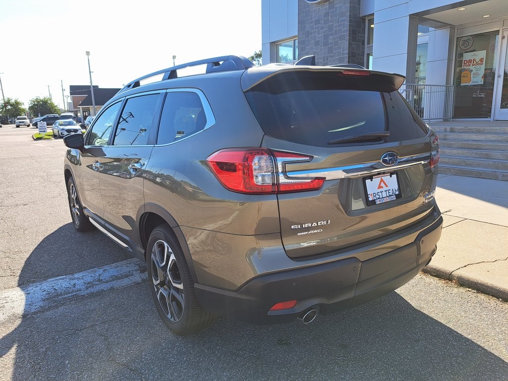 2025 Subaru Ascent Touring photo 3