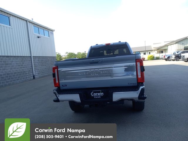 2025 Ford F-350 King Ranch photo 4