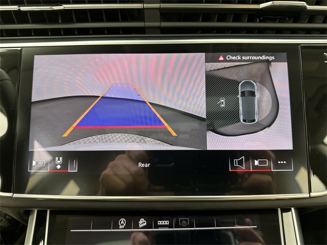 2025 Audi Q8 55 Premium Plus photo 8