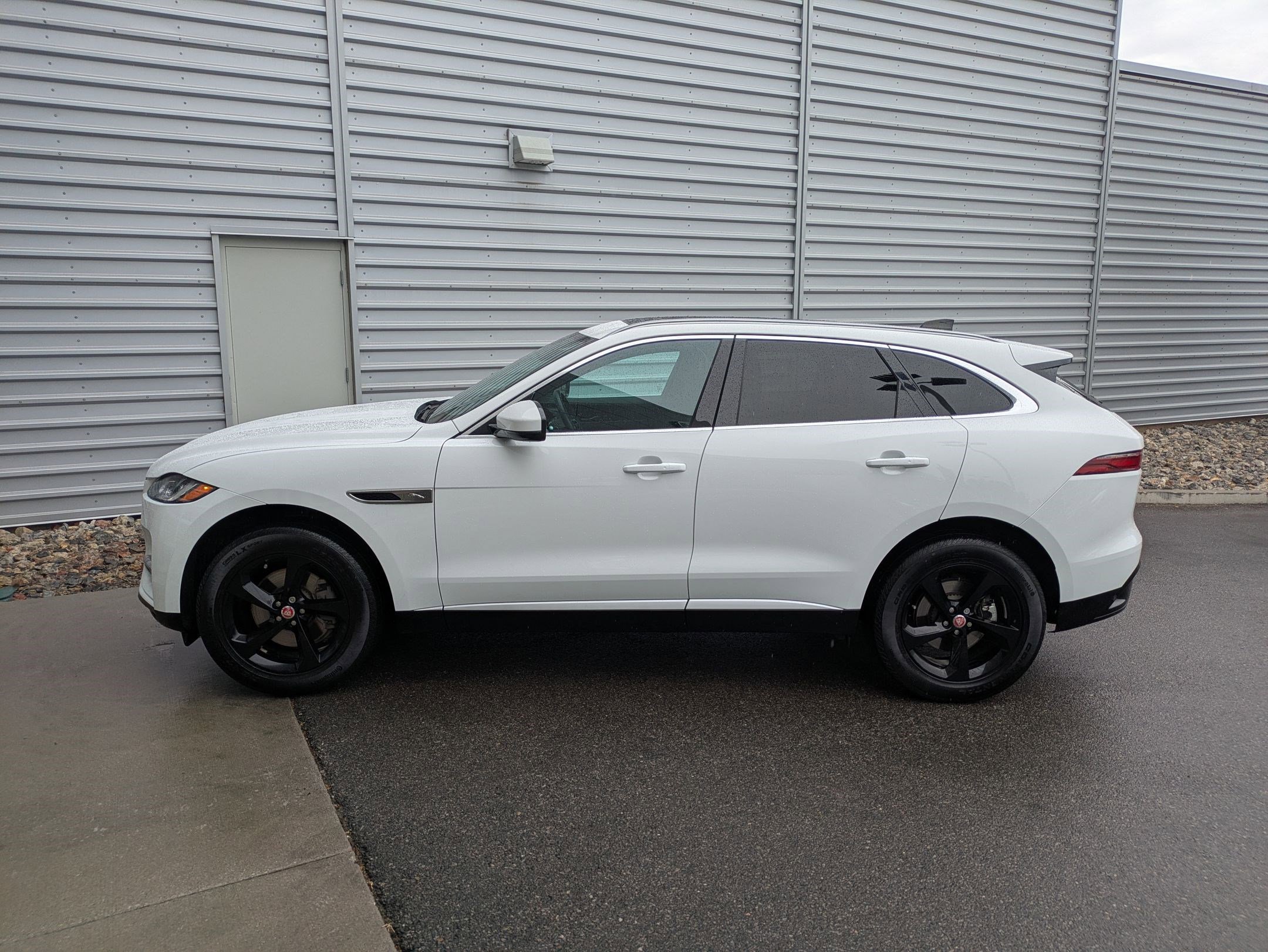 2023 Jaguar F-PACE P250 S photo 2