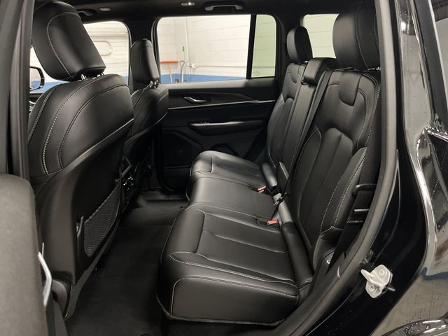 2025 Jeep Grand Cherokee Limited photo 27