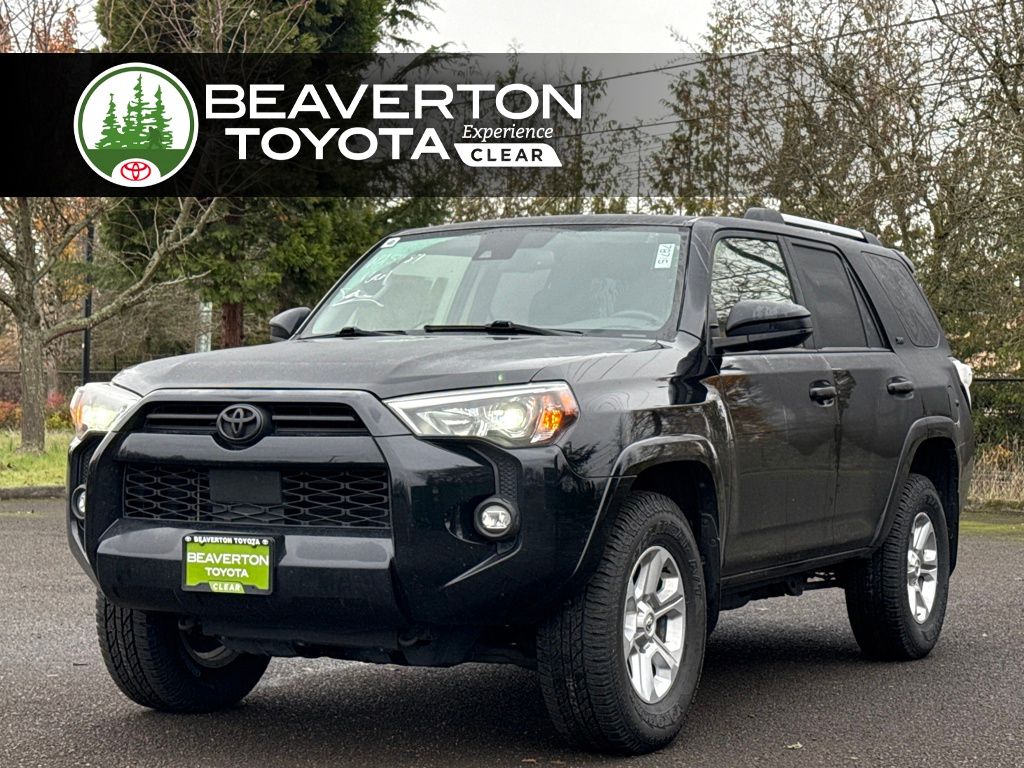 2022 Toyota 4Runner SR5's photo