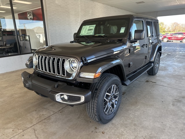 2025 Jeep Wrangler Sahara photo 2
