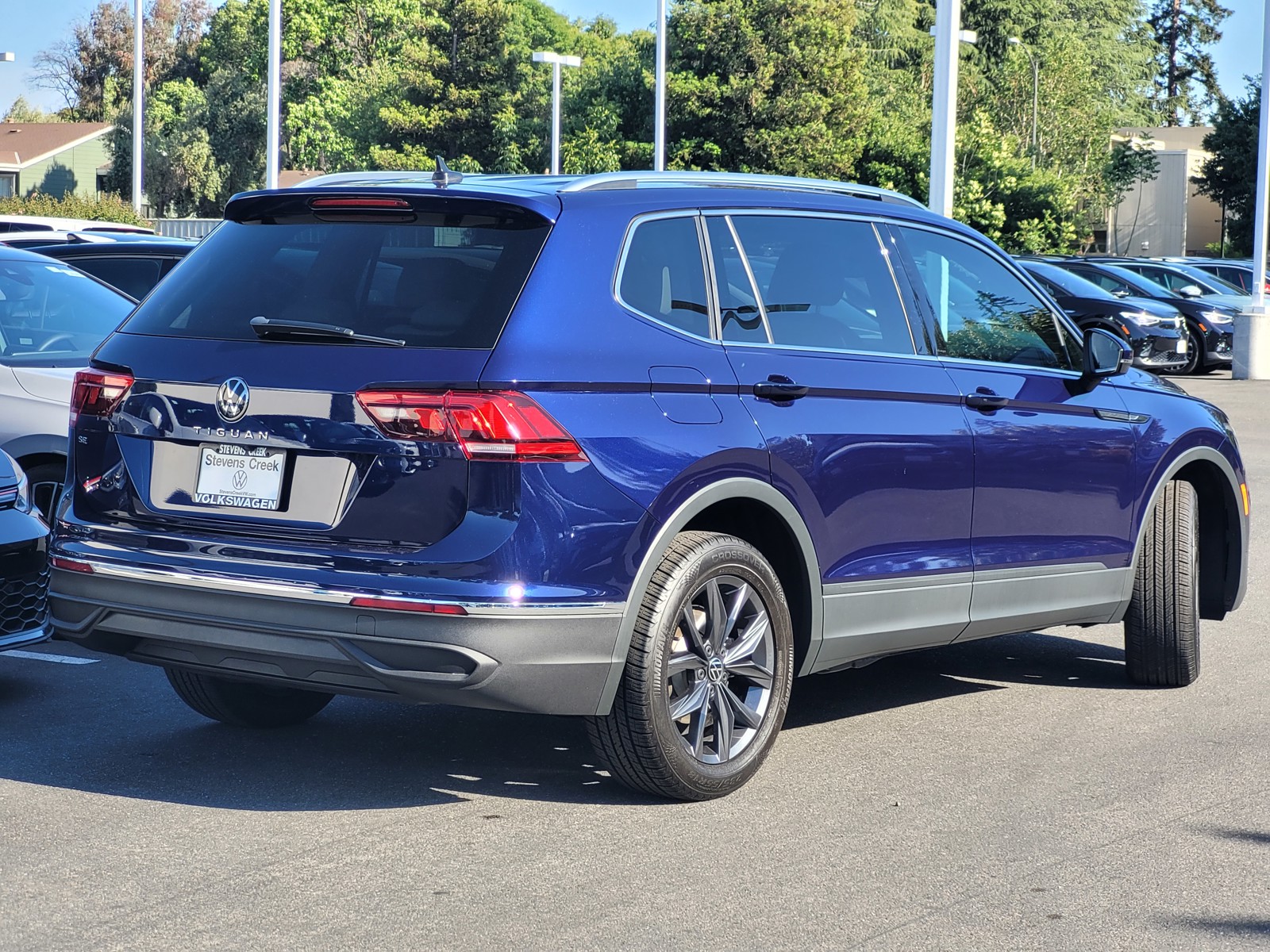 2022 Volkswagen Tiguan SE photo 4