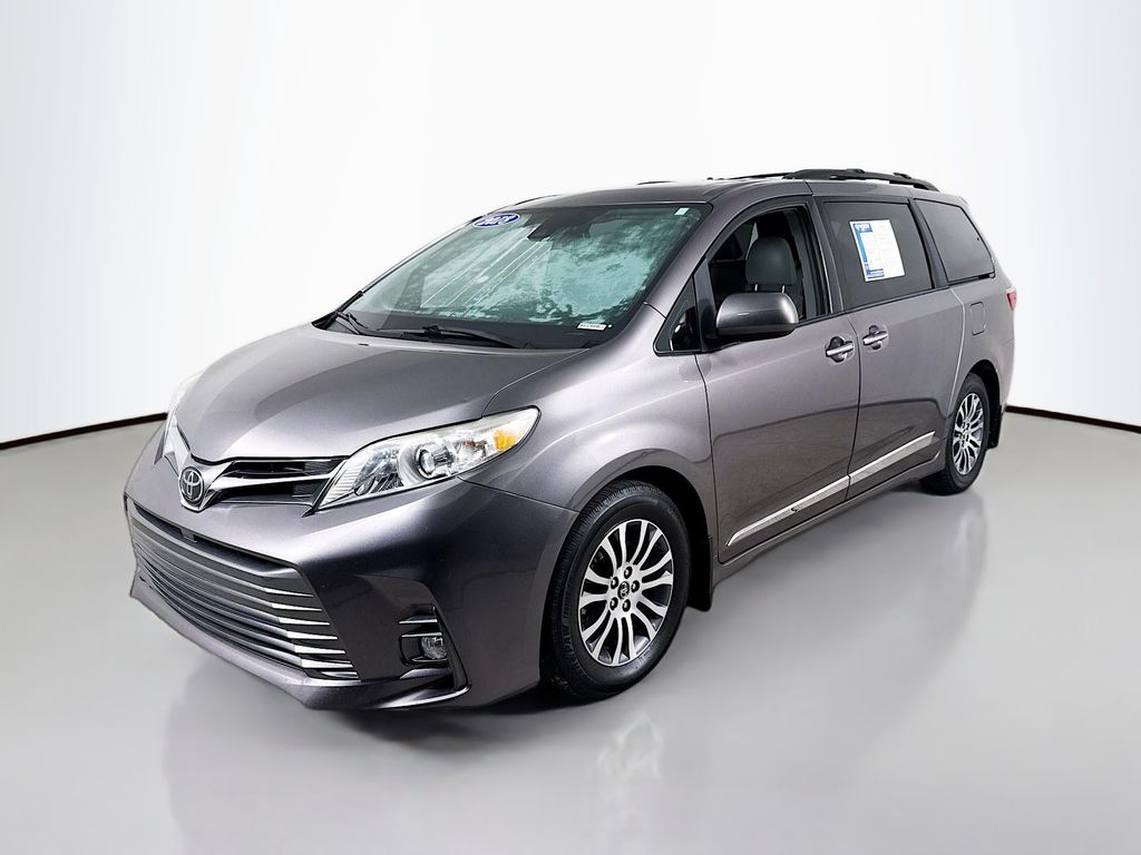 2018 Toyota Sienna XLE Premium photo 6