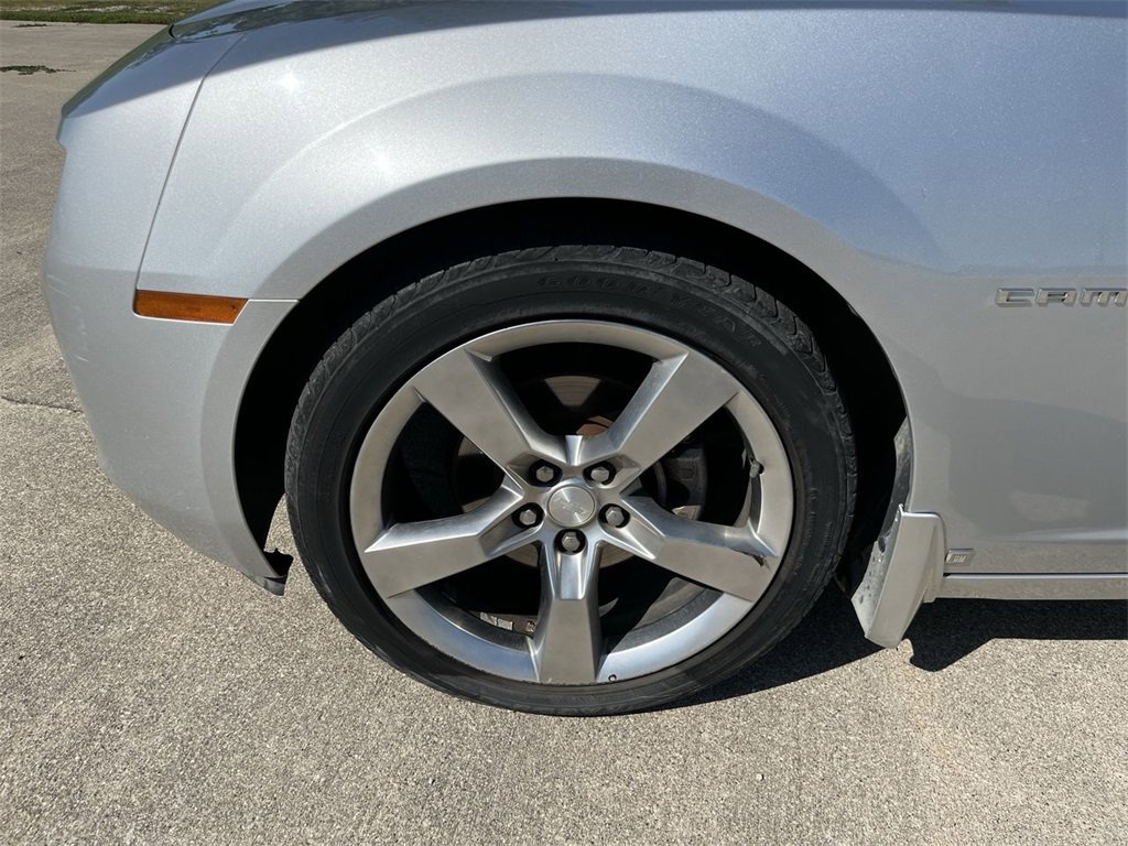 Used 2010 Chevrolet Camaro 2LT with VIN 2G1FC1EV2A9101147 for sale in Oslo, Minnesota