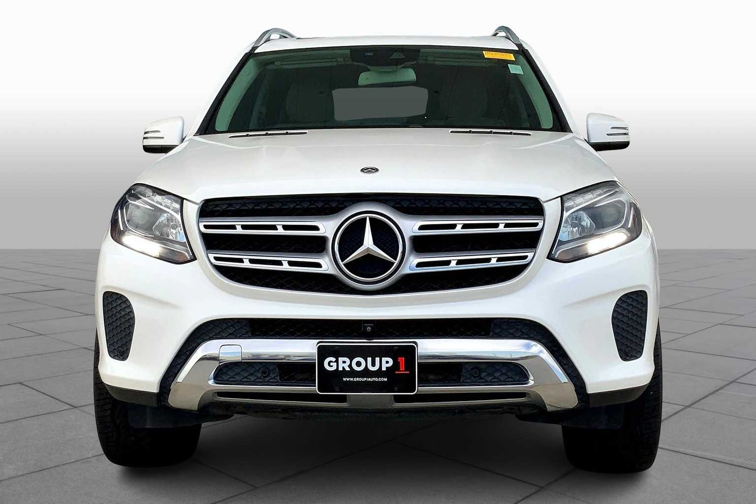 2017 Mercedes Benz GLS 450 4MATIC photo 2