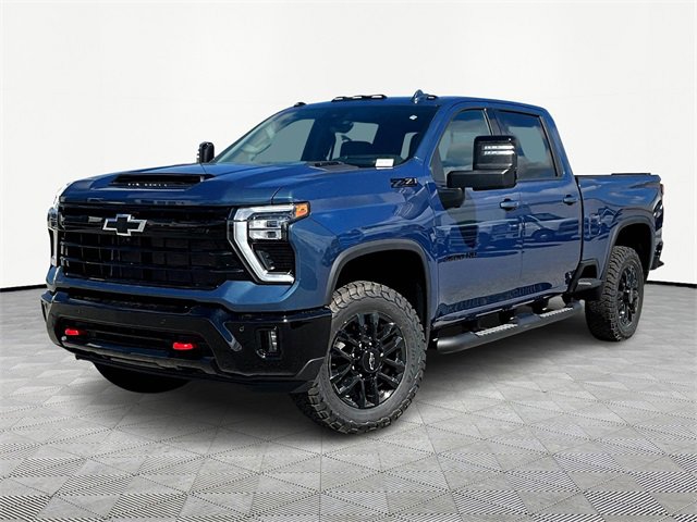 2025 Chevrolet Silverado 2500HD LTZ photo 3