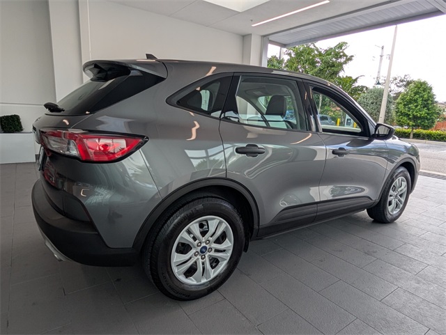 2022 Ford Escape S photo 13