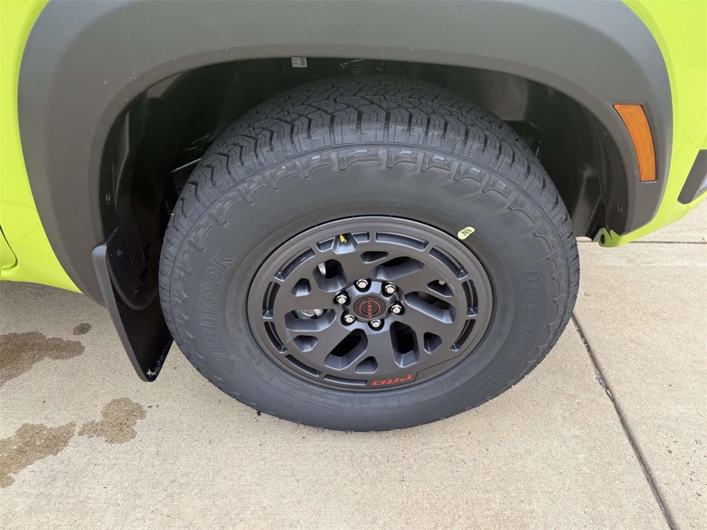2026 Nissan Frontier Crew Cab PRO-4X photo 11
