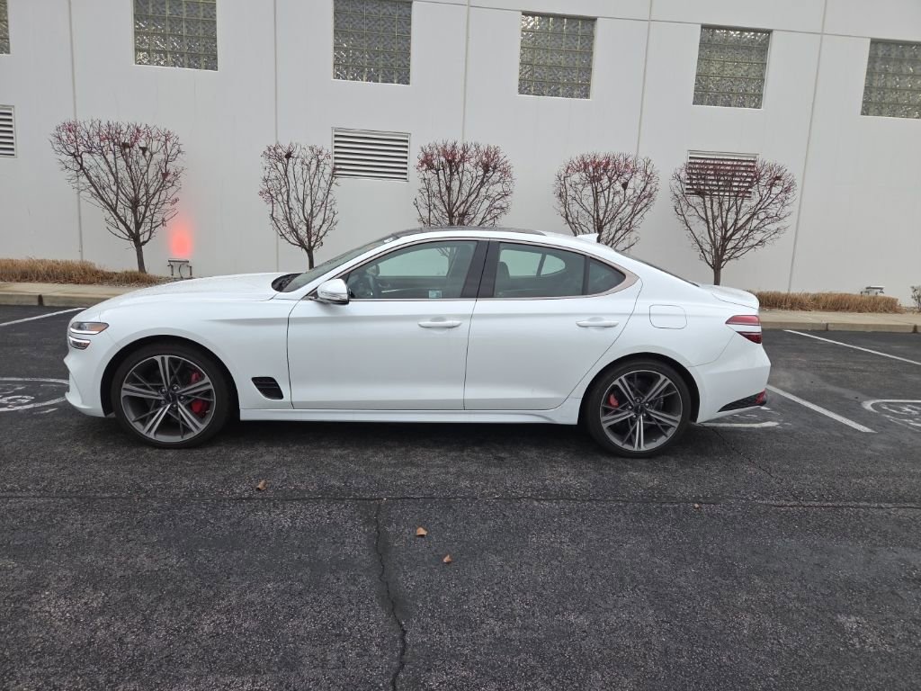 2024 Genesis G70 3.3T Sport Advanced photo 4