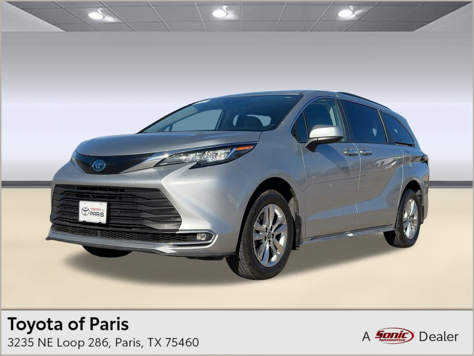2024 Toyota Sienna LE's photo