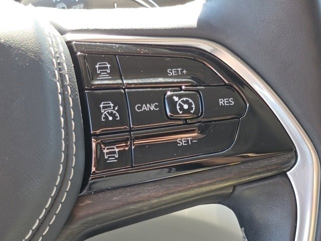 2021 Jeep Grand Cherokee Overland photo 15
