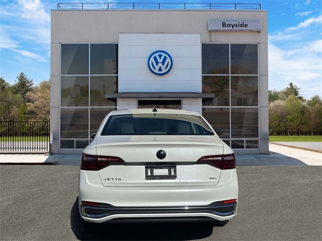 2022 Volkswagen Jetta 1.5T SEL photo 4