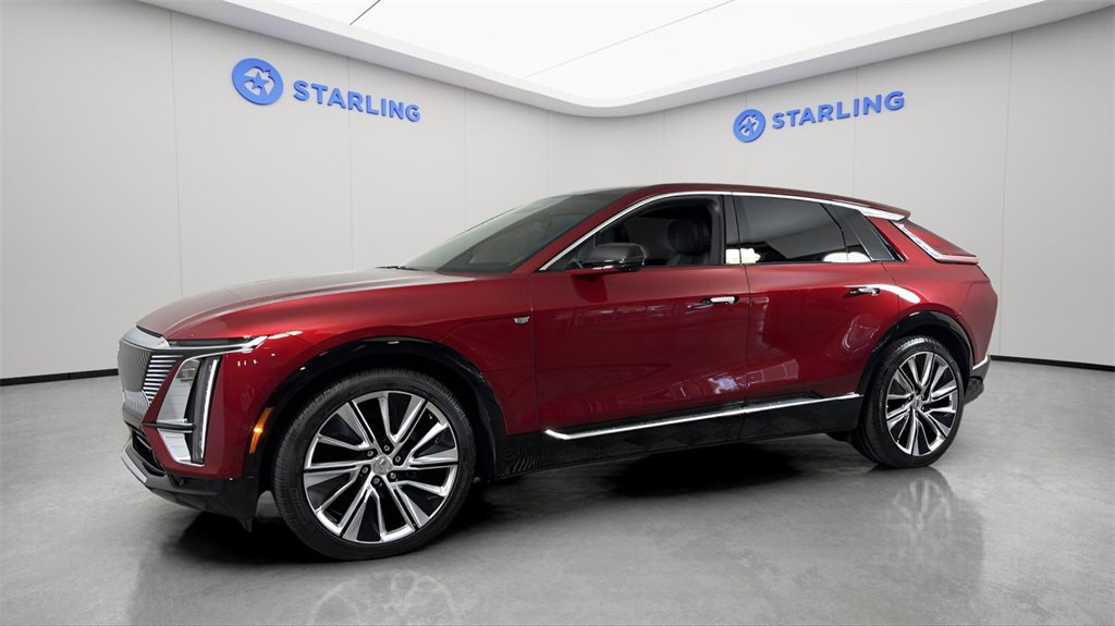 Used 2024 Cadillac LYRIQ Luxury 3 with VIN 1GYKPSRLXRZ141089 for sale in Mount Pleasant, SC