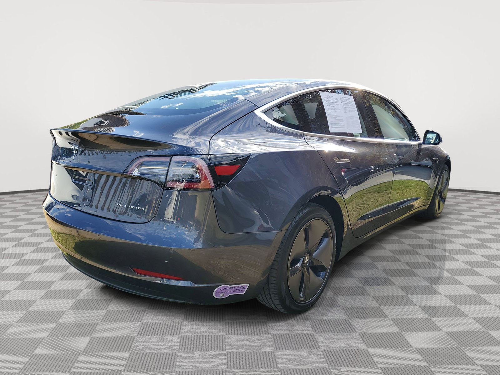 2018 Tesla Model 3 Long Range photo 3