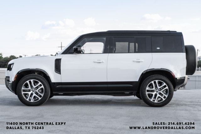 2023 Land Rover Defender 110 X-Dynamic SE photo 9