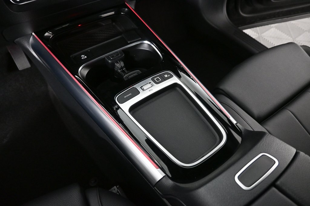 2025 Mercedes Benz GLA 250 photo 13
