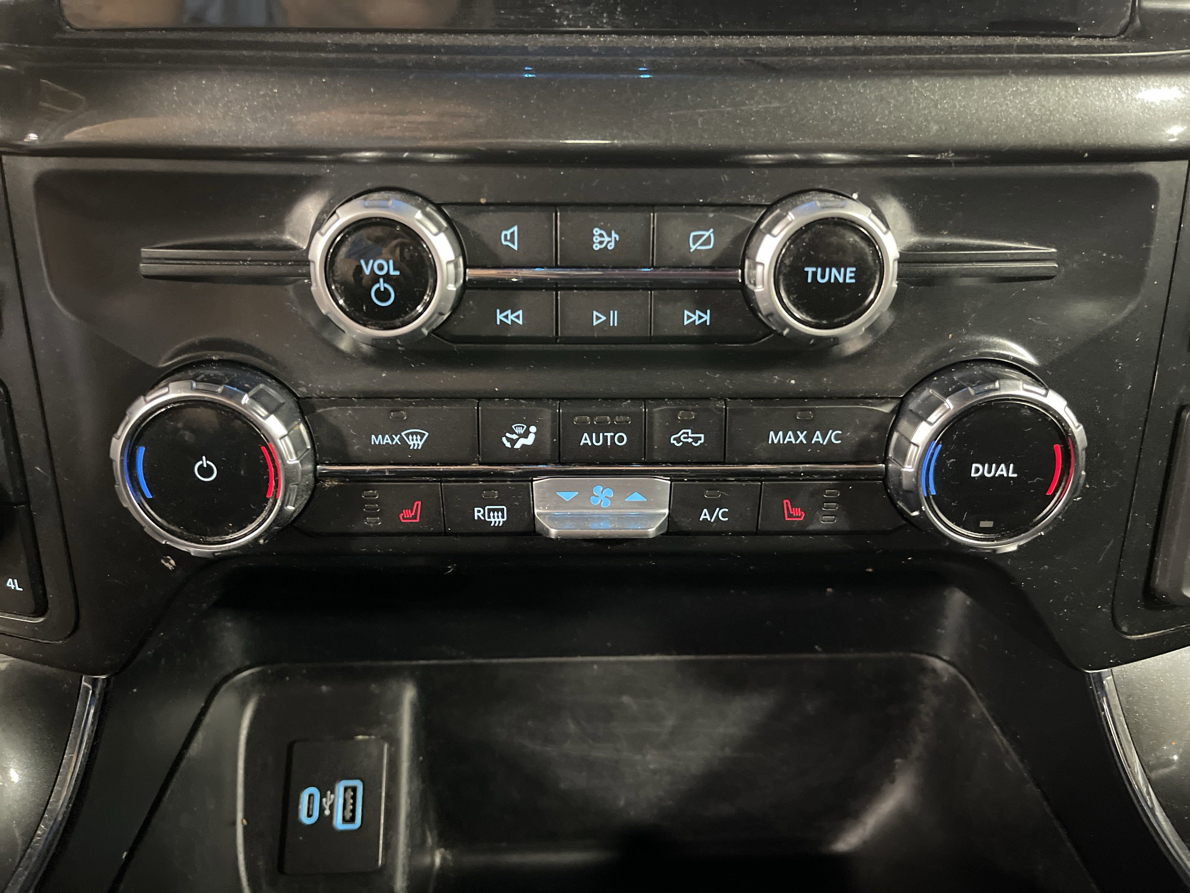 2022 Ford F-150 XL photo 14