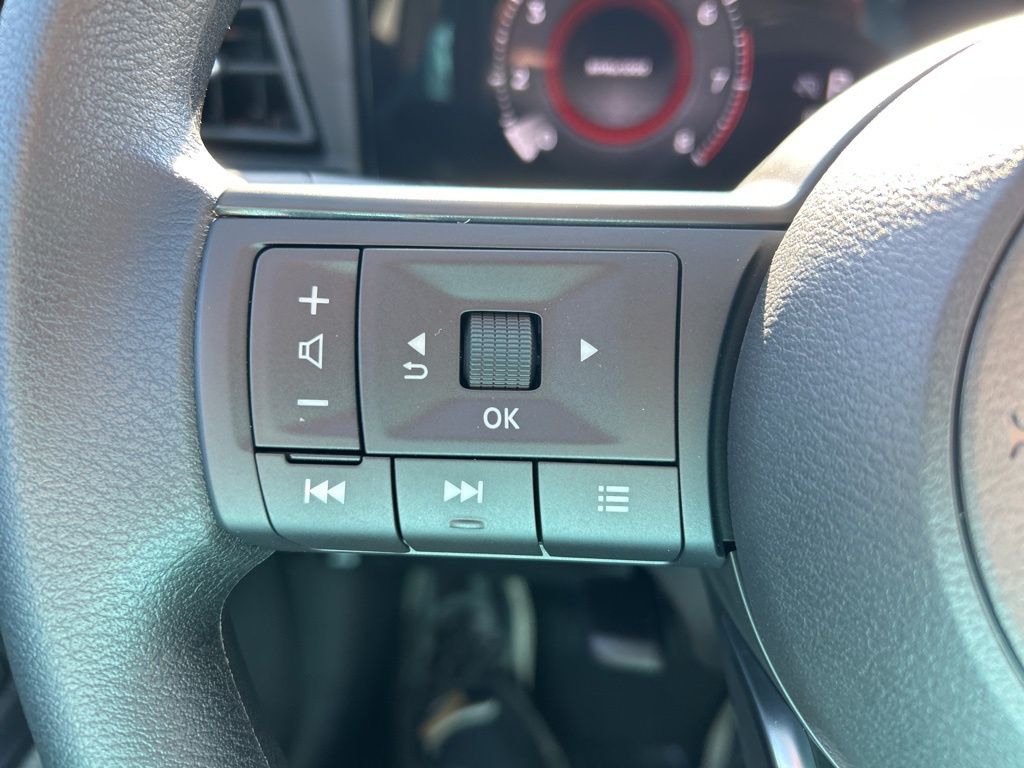 2026 Nissan Kicks SV photo 18