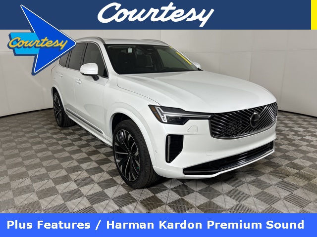 2025 Volvo XC90 Plus's photo