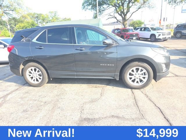 2018 Chevrolet Equinox LT photo 2