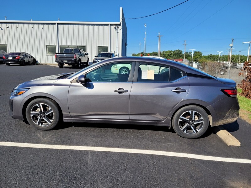 2024 Nissan Sentra SV photo 4