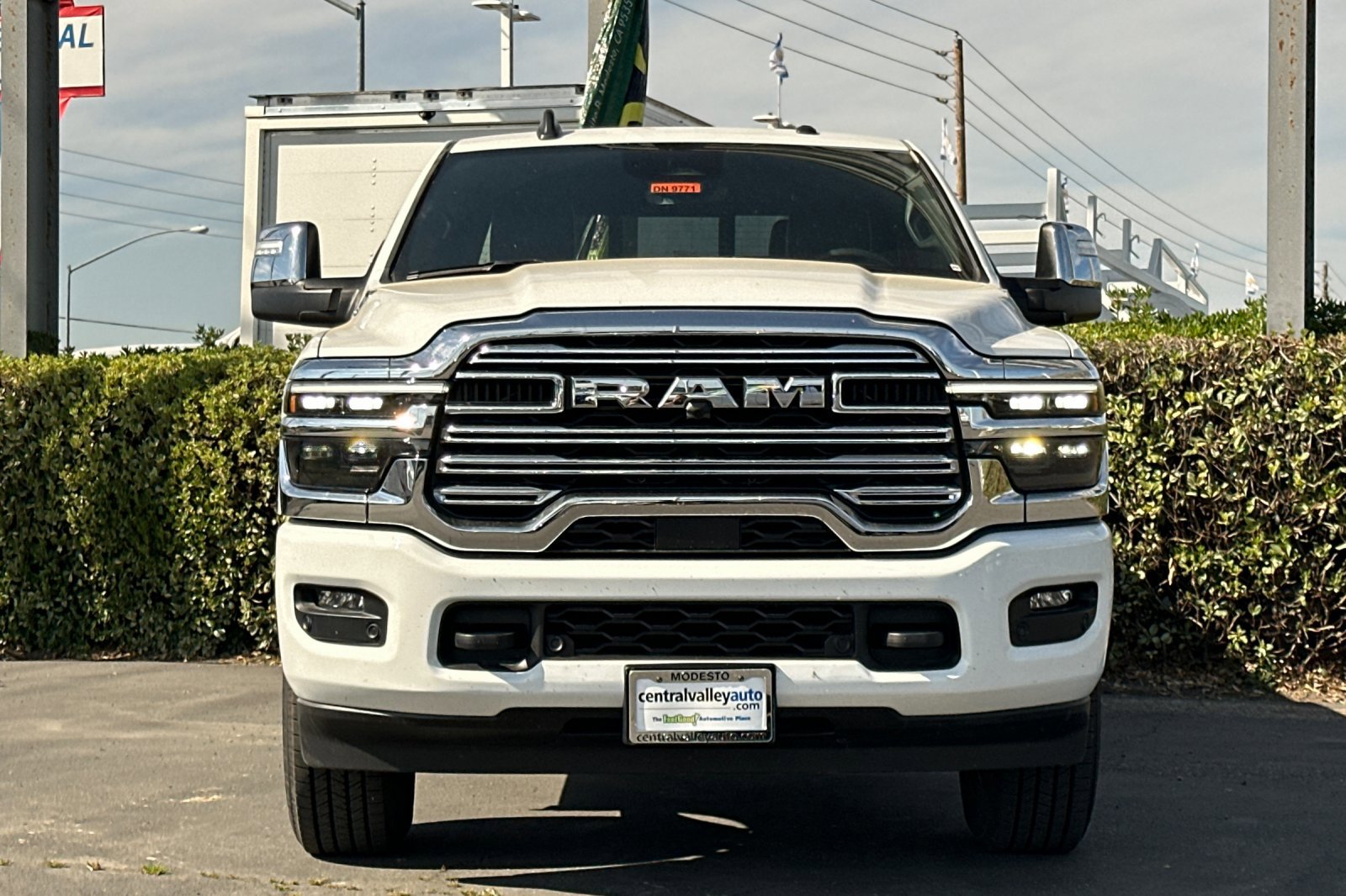 2025 Ram 2500 Laramie photo 6