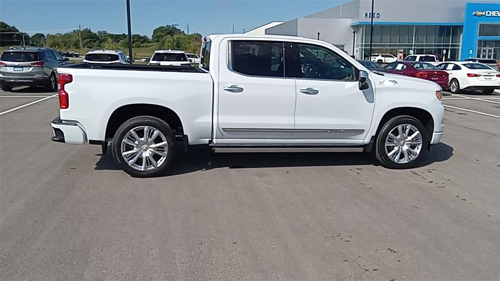 2026 Chevrolet Silverado 1500 High Country photo 9