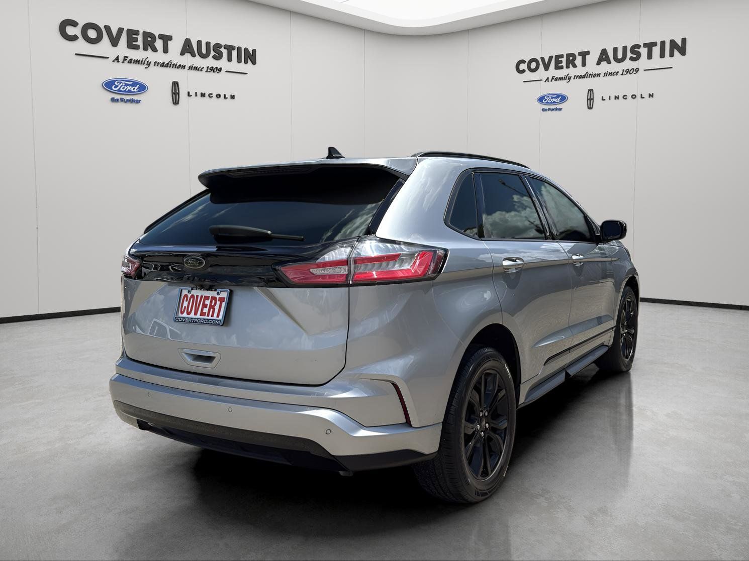 2024 Ford Edge SE photo 3
