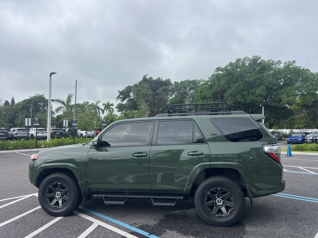 2022 Toyota 4Runner SR5 Trail photo 3