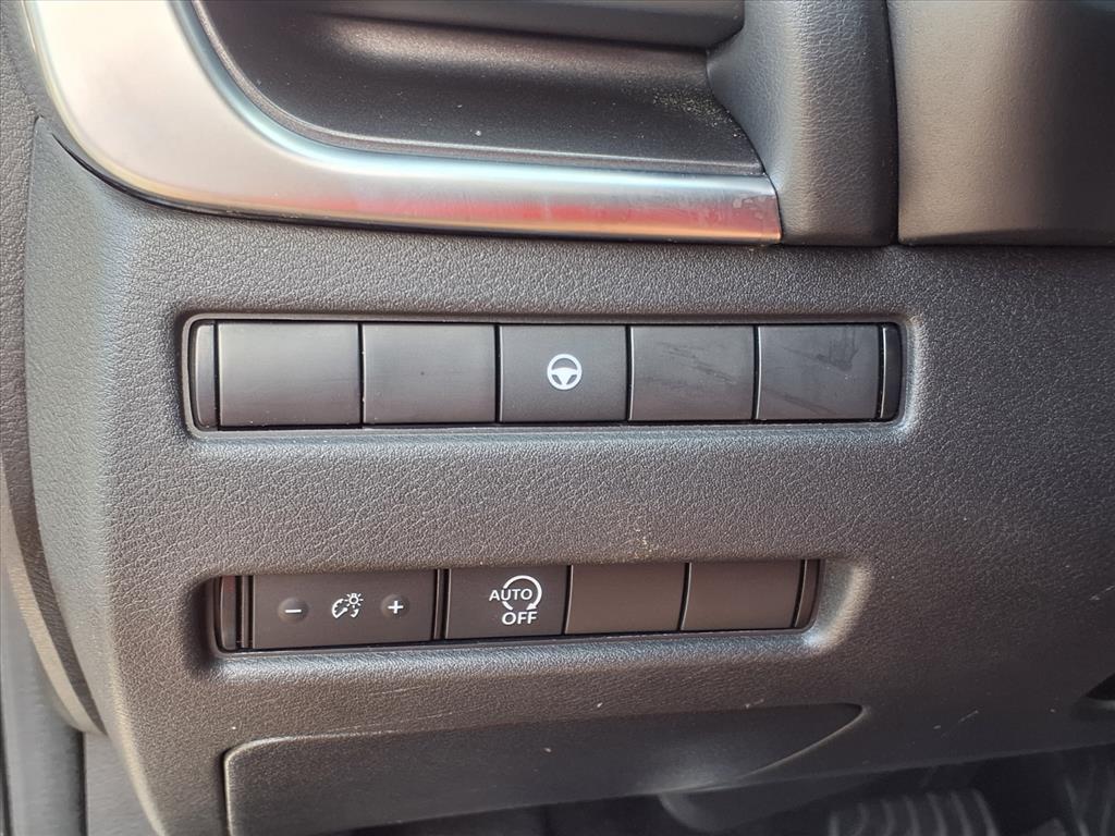 2023 Nissan Rogue SV photo 4