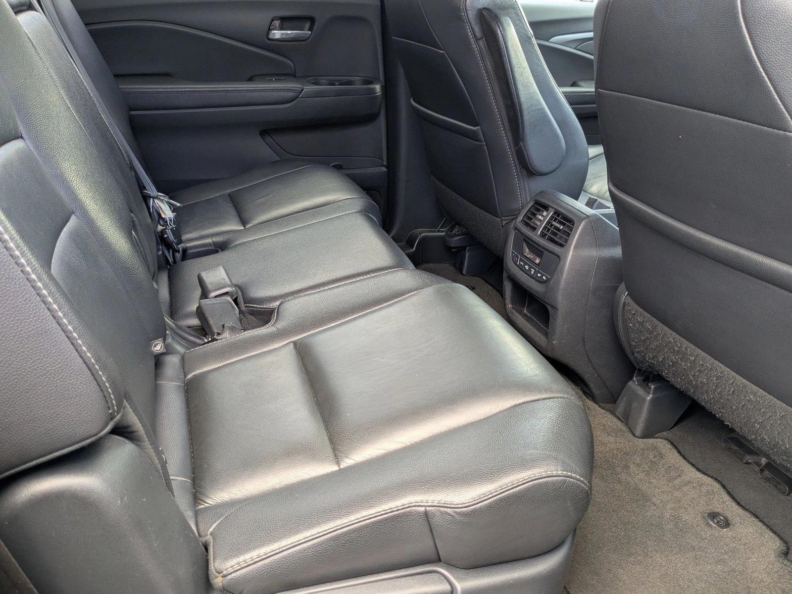 2016 Honda Pilot EX-L photo 18