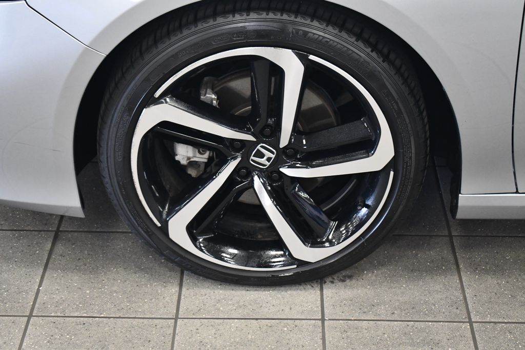 2022 Honda Accord Sport 2.0T photo 13