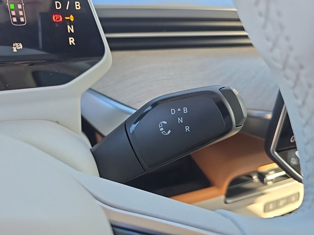 2025 Volkswagen ID. Buzz photo 12
