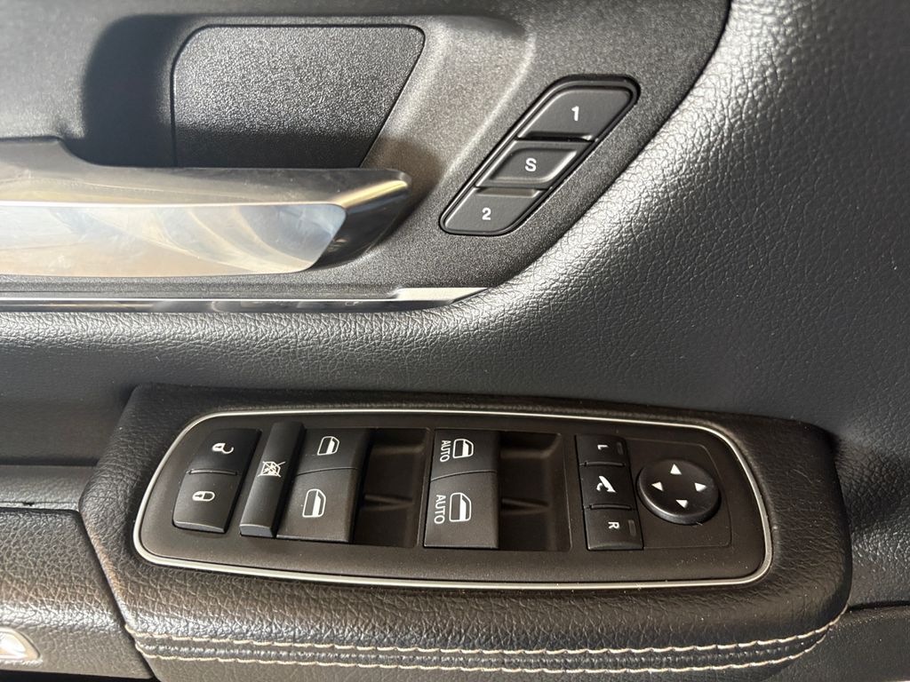 2024 Ram 1500 Laramie photo 27