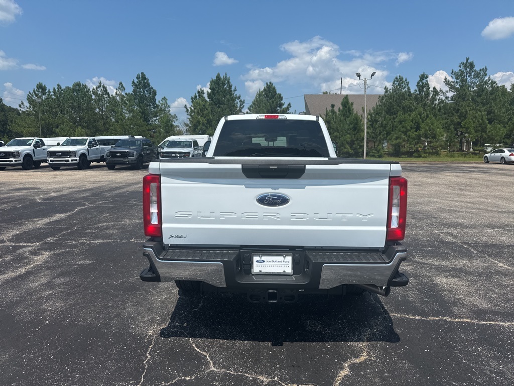 2026 Ford F-250 XLT photo 11