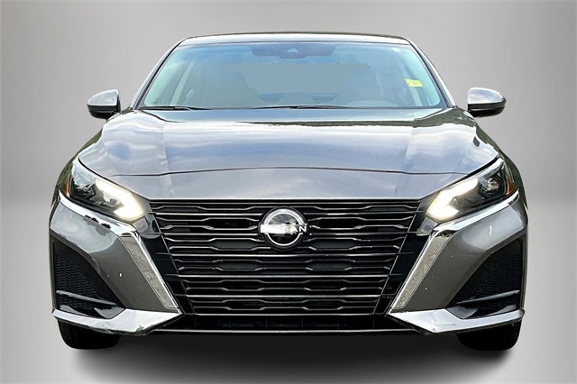 2023 Nissan Altima 2.5 SV photo 3