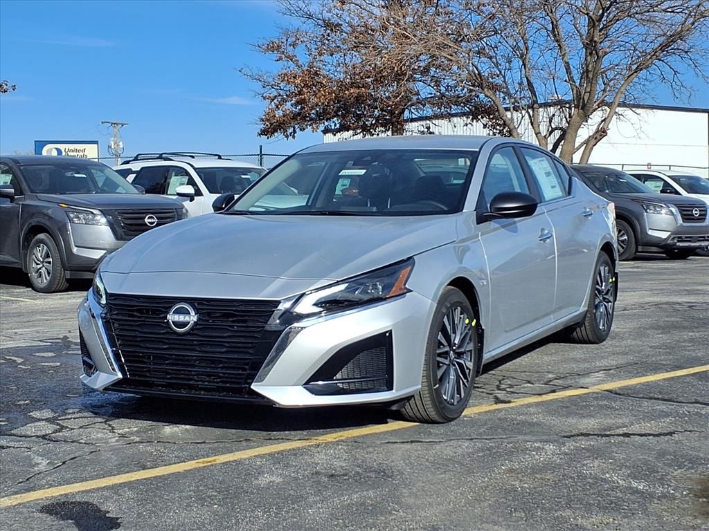 2025 Nissan Altima SV's photo