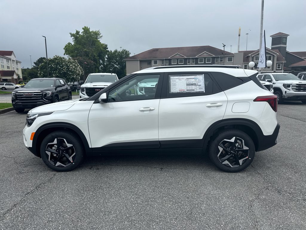2025 Kia Seltos S photo 6