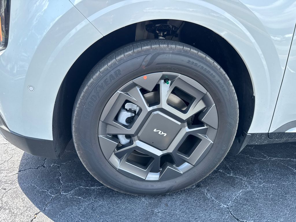 2026 Kia Carnival SX photo 9