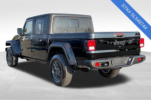 2025 Jeep Gladiator Sport S photo 3