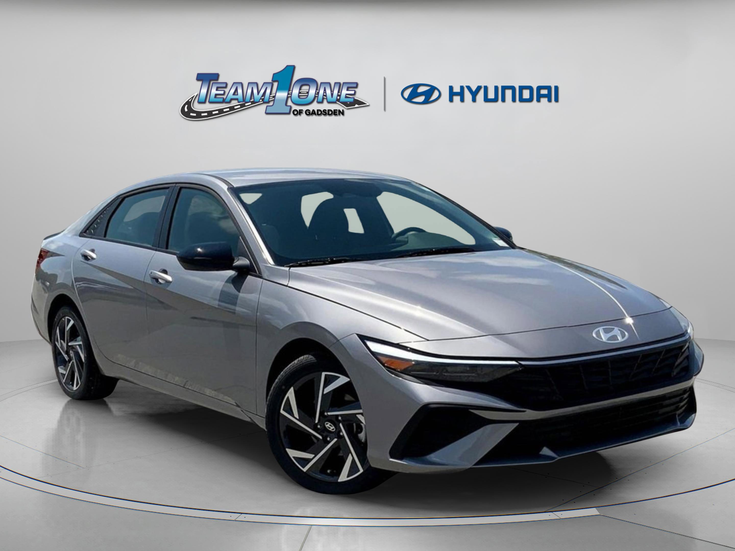 2025 Hyundai Elantra SEL's photo