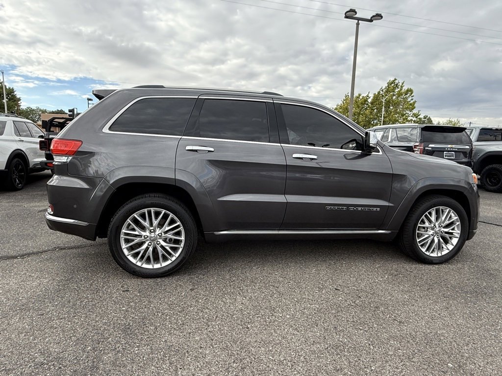2017 Jeep Grand Cherokee Summit photo 3